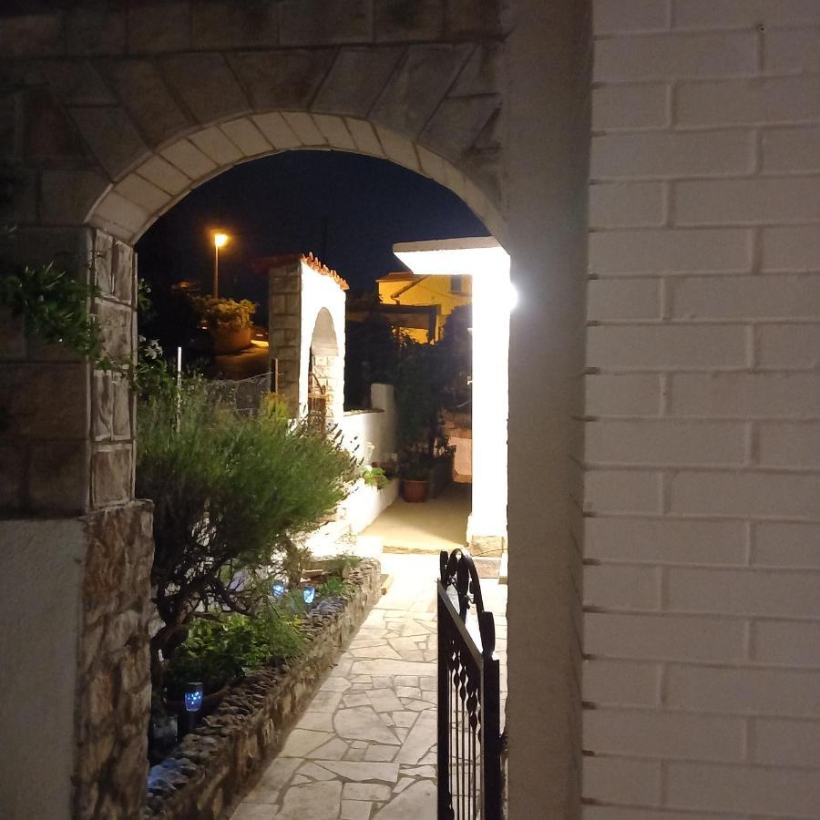 Kuca Za Odmor Skalina - Sea View Vila Splitska Exterior foto